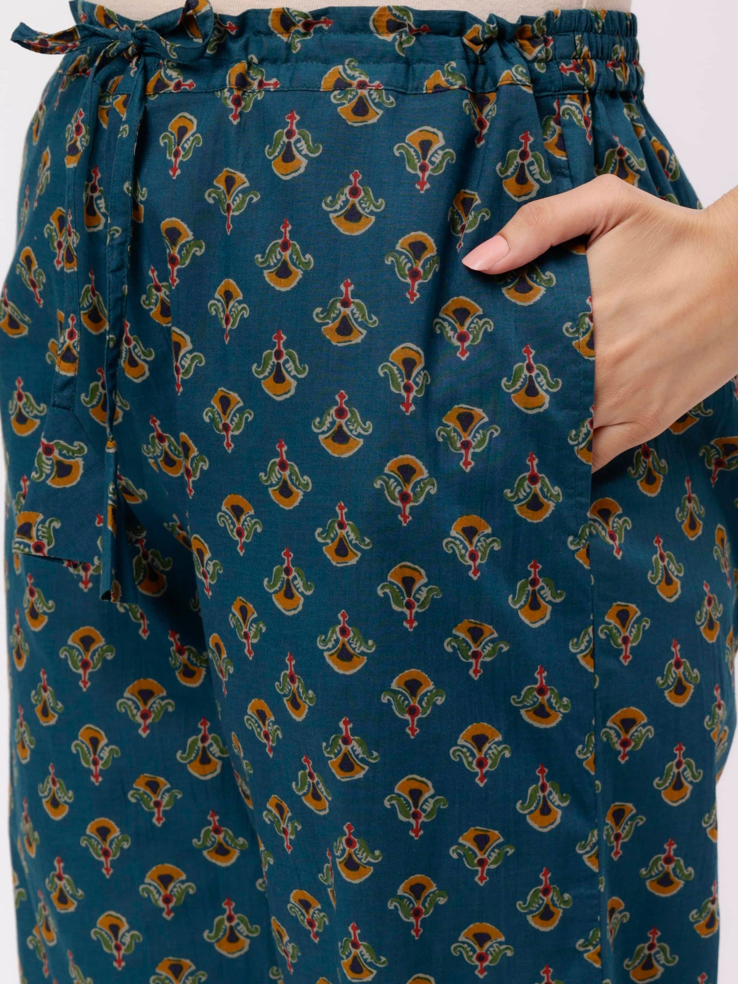bottle-green-ajarak-printe-kalidaar-kurta-straigth-pant-pocket