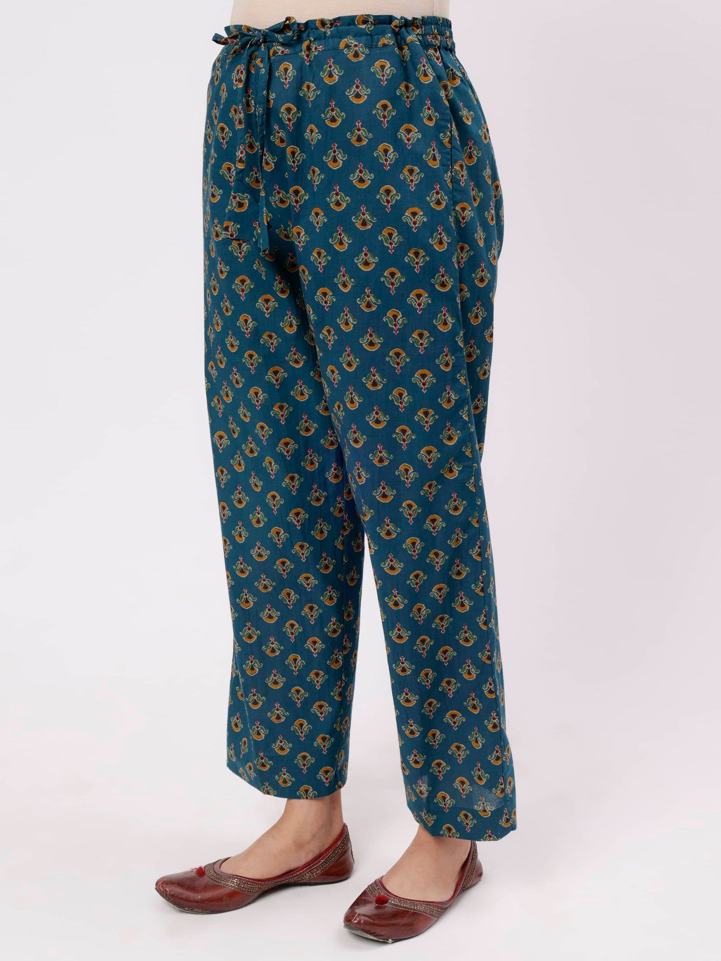 bottle-green-ajarak-printe-kalidaar-kurta-straigth-pant
