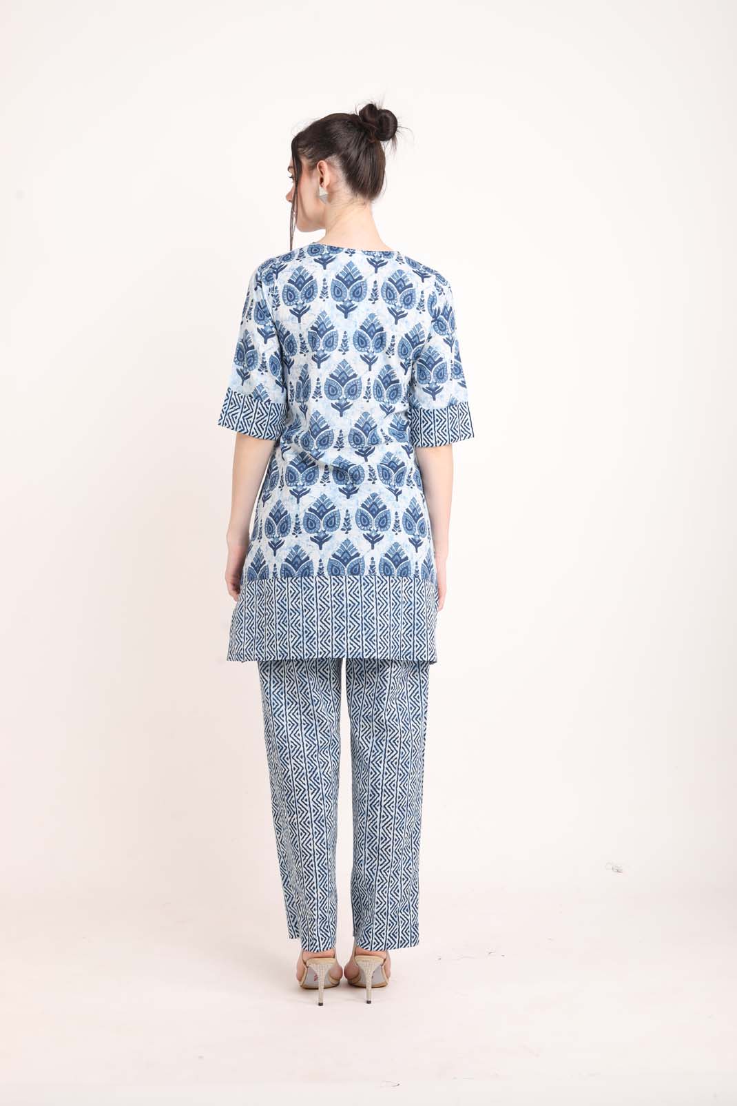 Indigo Printed Short Kurti UCEN22158