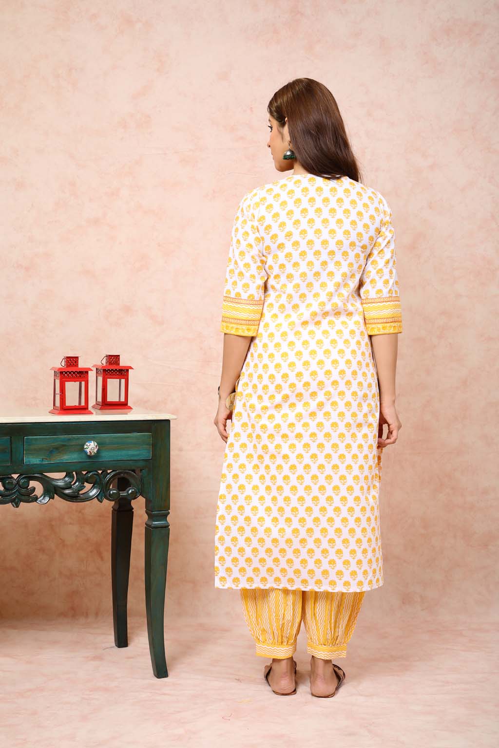 White & Yellow Floral Print Kurta UCK22088