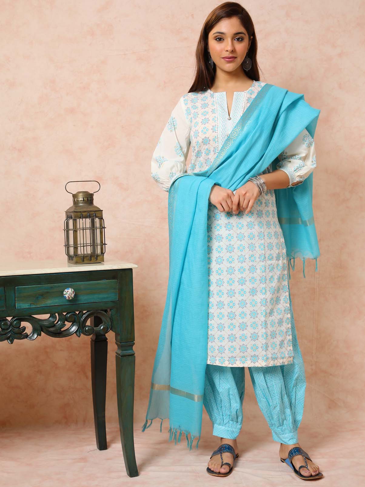 Blue & Cream Printed Straight Kurta UCK22080
