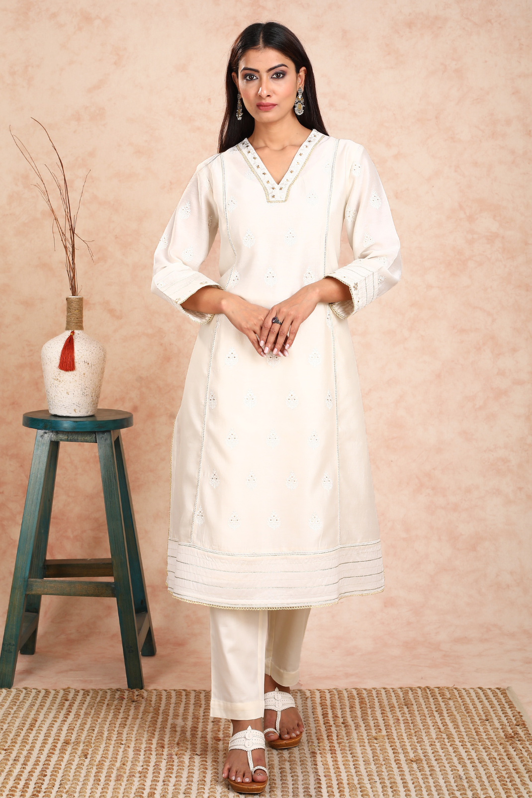 Ahilya Chanderi White Embroidered Kurta UCK22141
