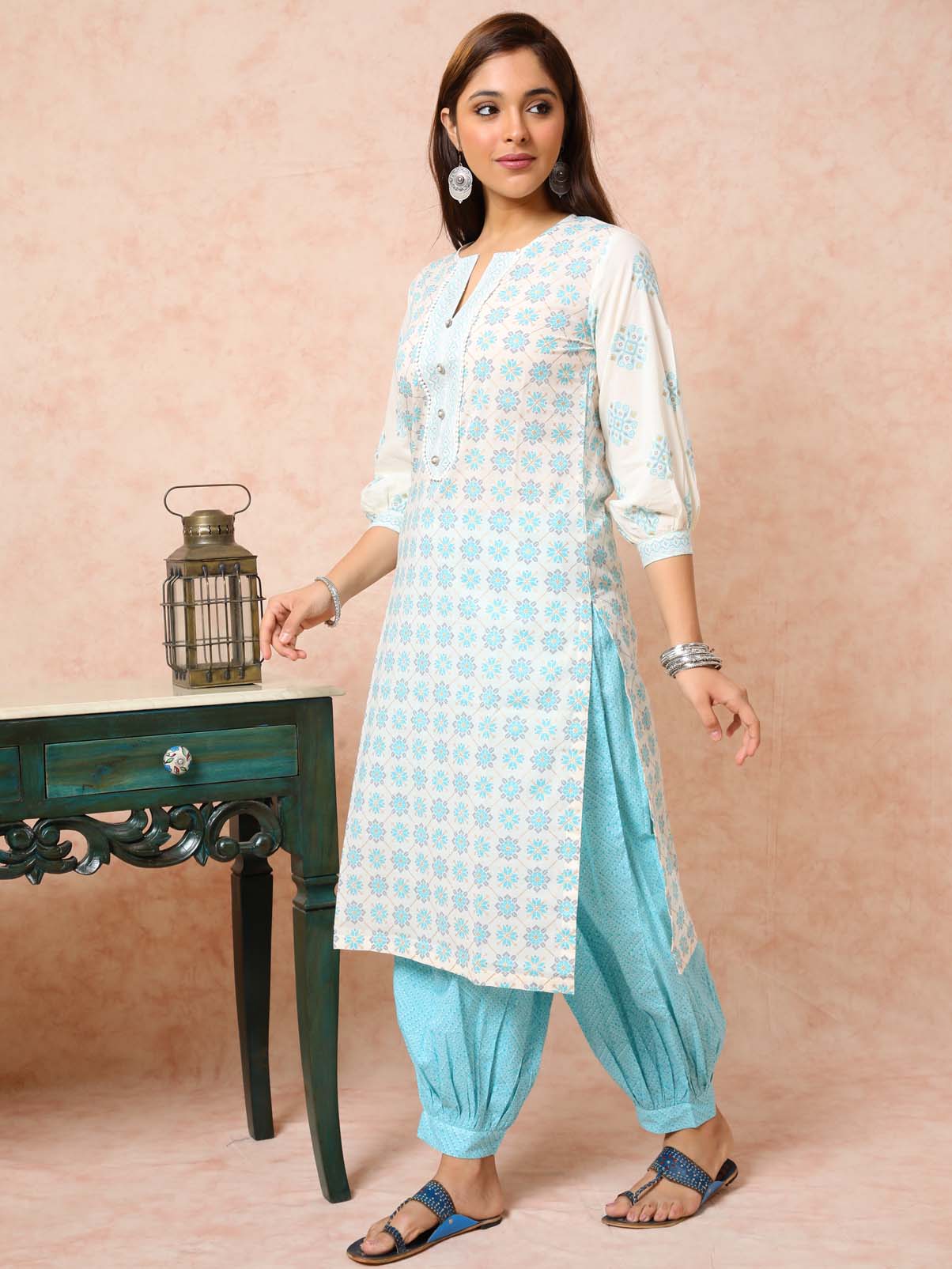 Blue & Cream Printed Straight Kurta UCK22080