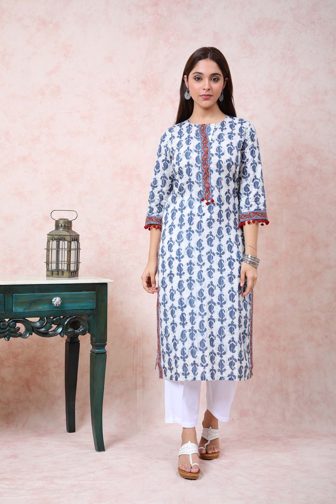 Grey & Maroon Printed Kurta w/ Pom-Pom Lace UCK22081