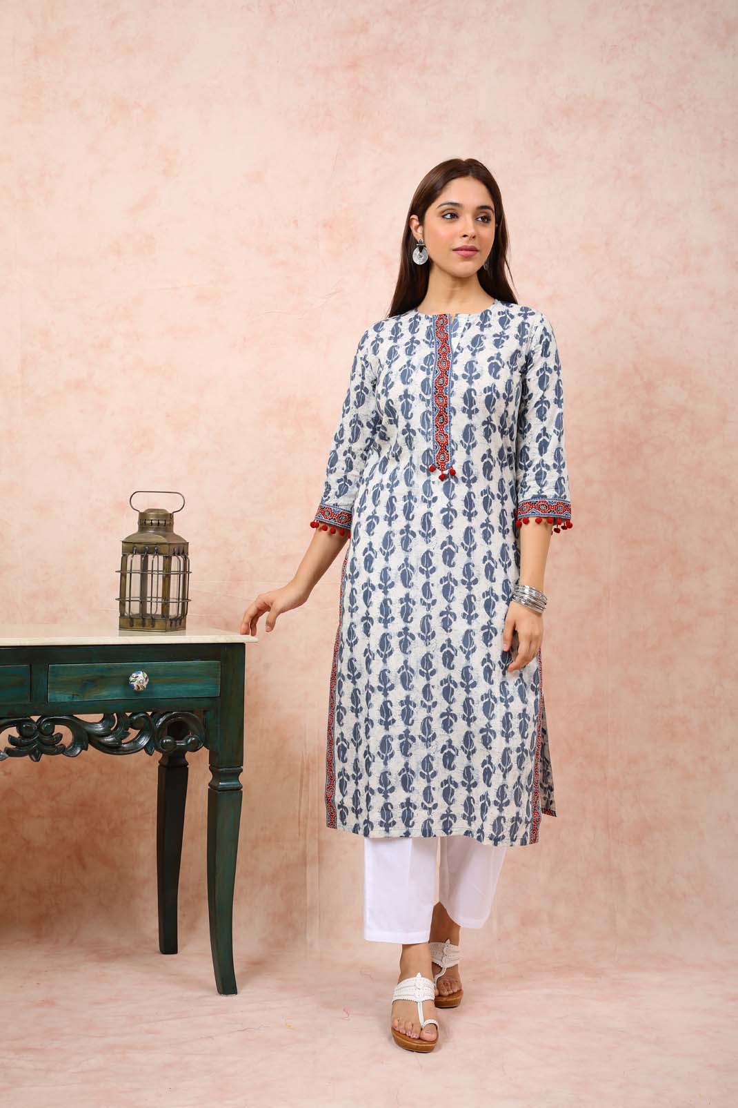 Grey & Maroon Printed Kurta w/ Pom-Pom Lace UCK22081
