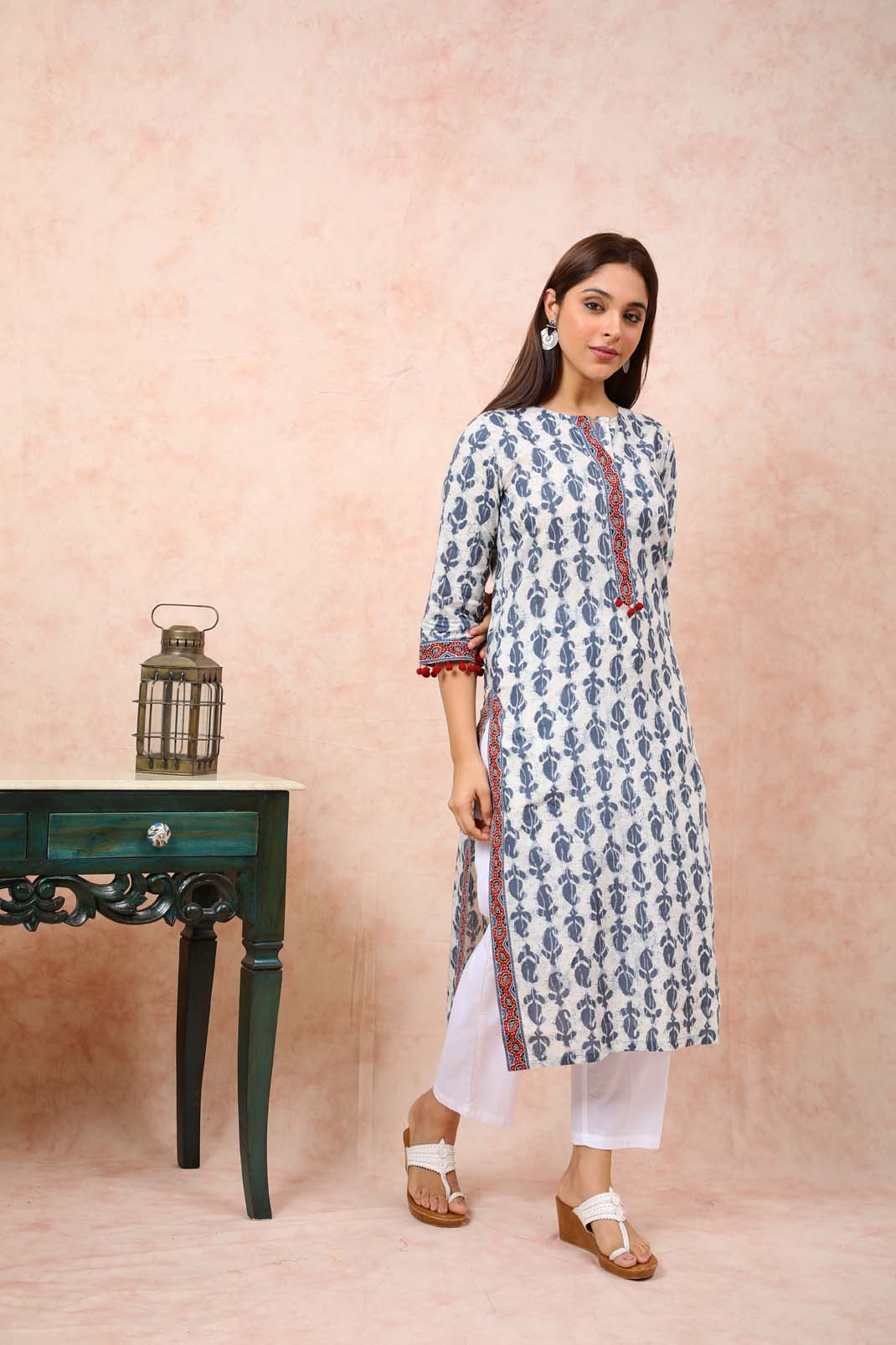 Grey & Maroon Printed Kurta w/ Pom-Pom Lace UCK22081