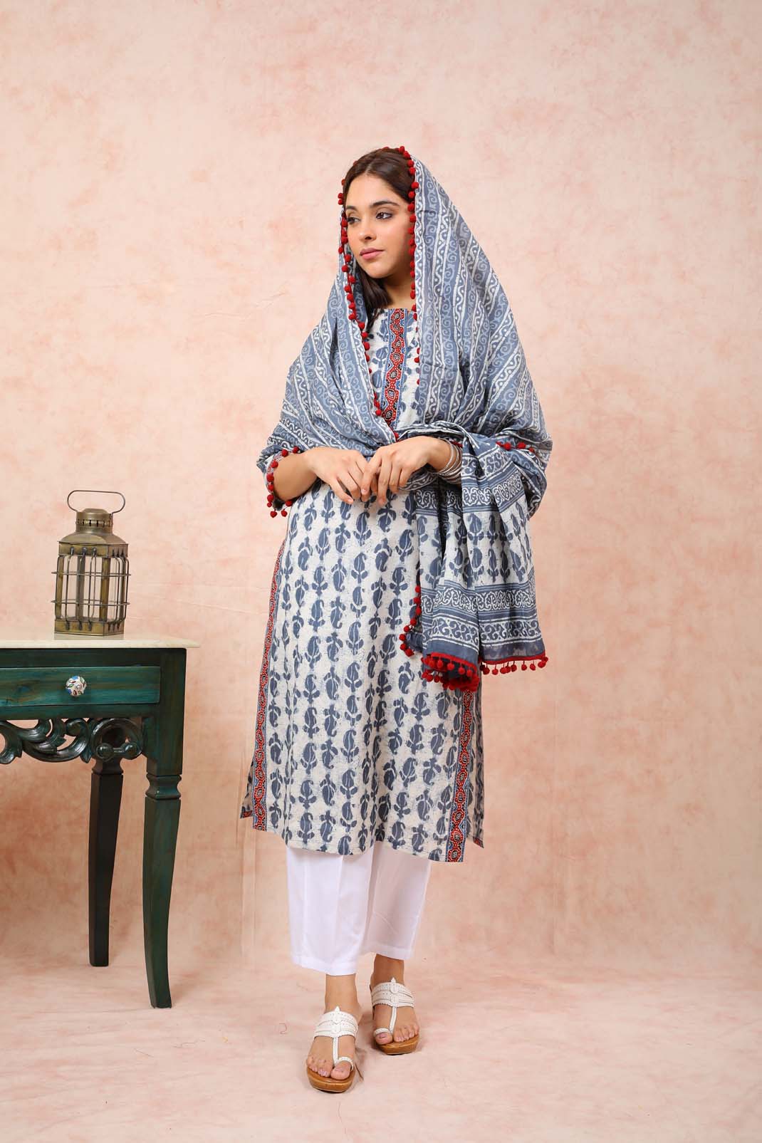 Grey & Maroon Printed Kurta w/ Pom-Pom Lace UCK22081