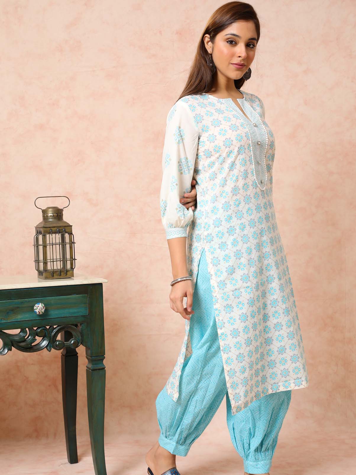 Blue & Cream Printed Straight Kurta UCK22080