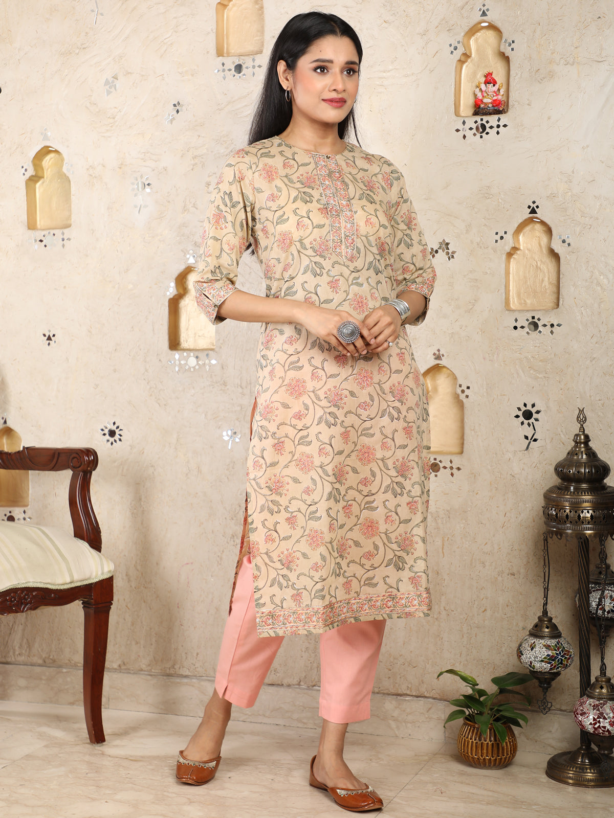 Mulmul Floral Printed Kurta UCK22025