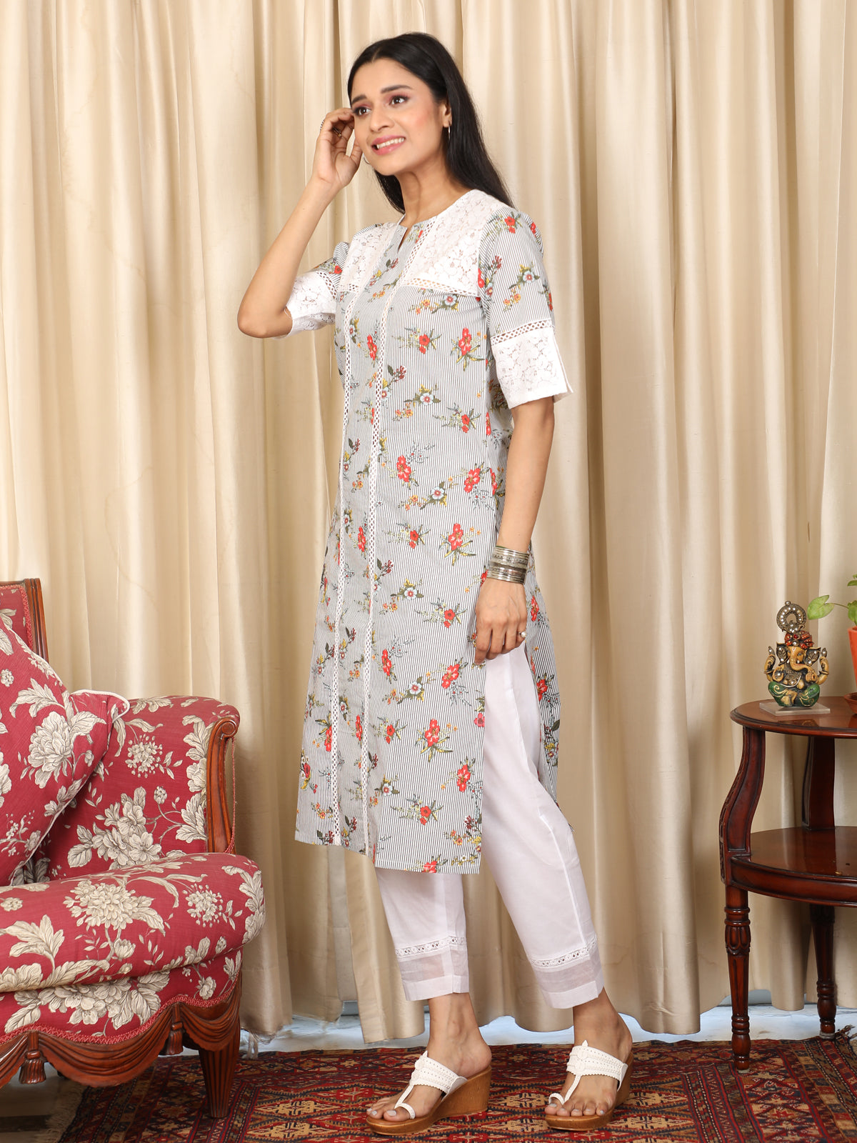 Lace Yoke Printed Kurta UCK22040