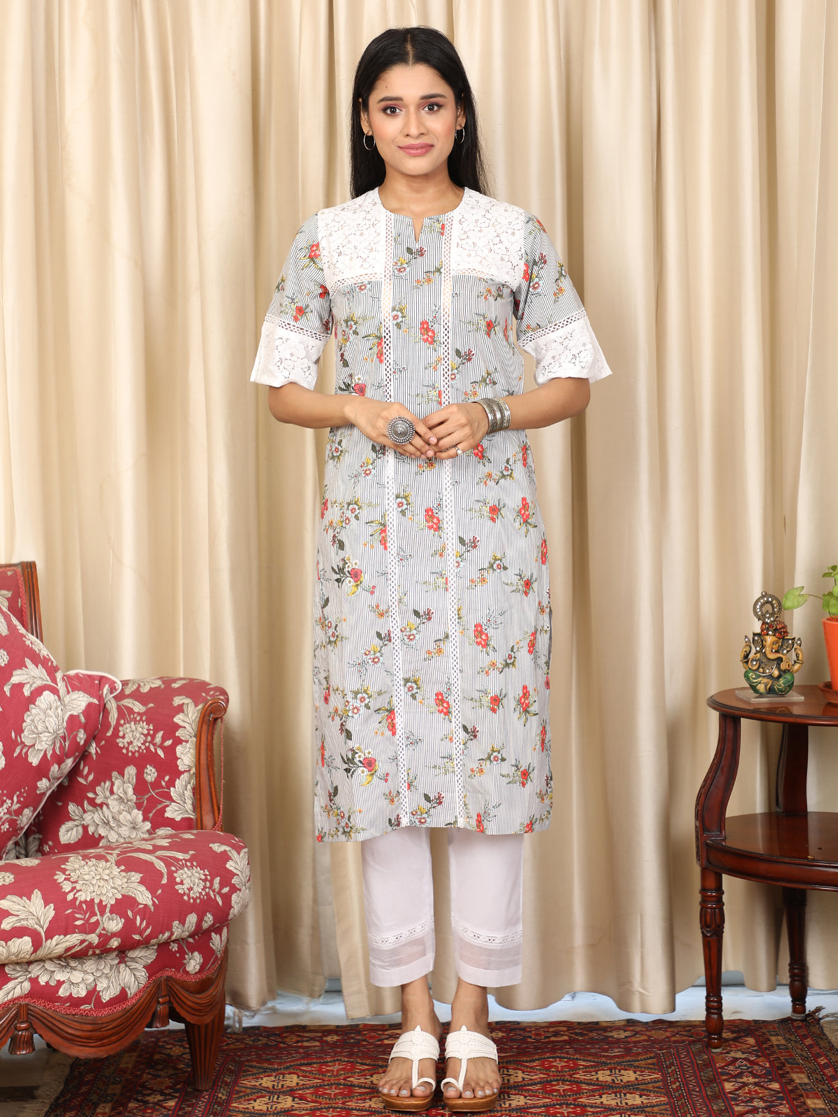 Lace Yoke Printed Kurta UCK22040