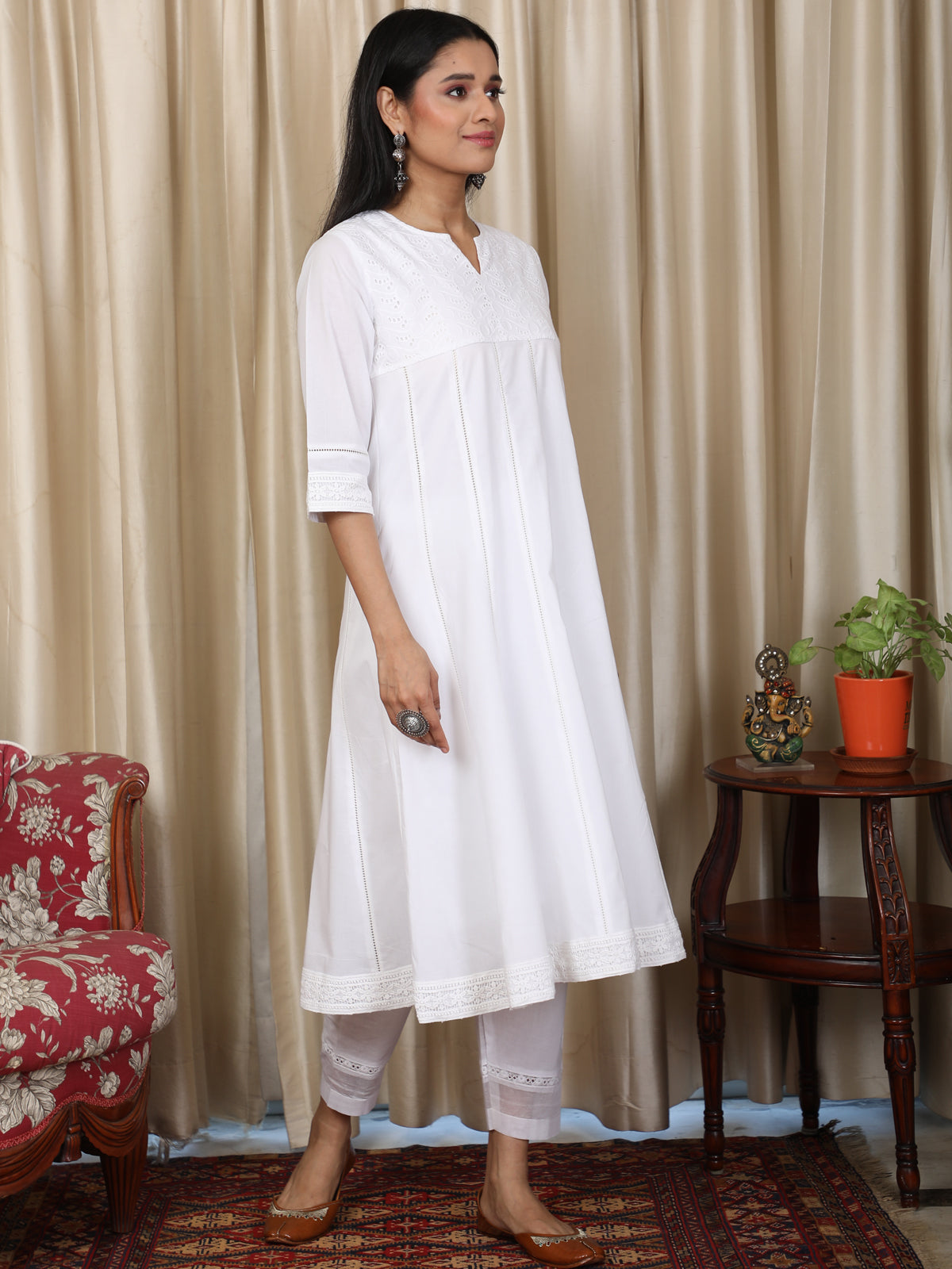 White Kalidar Kurta UCK22044