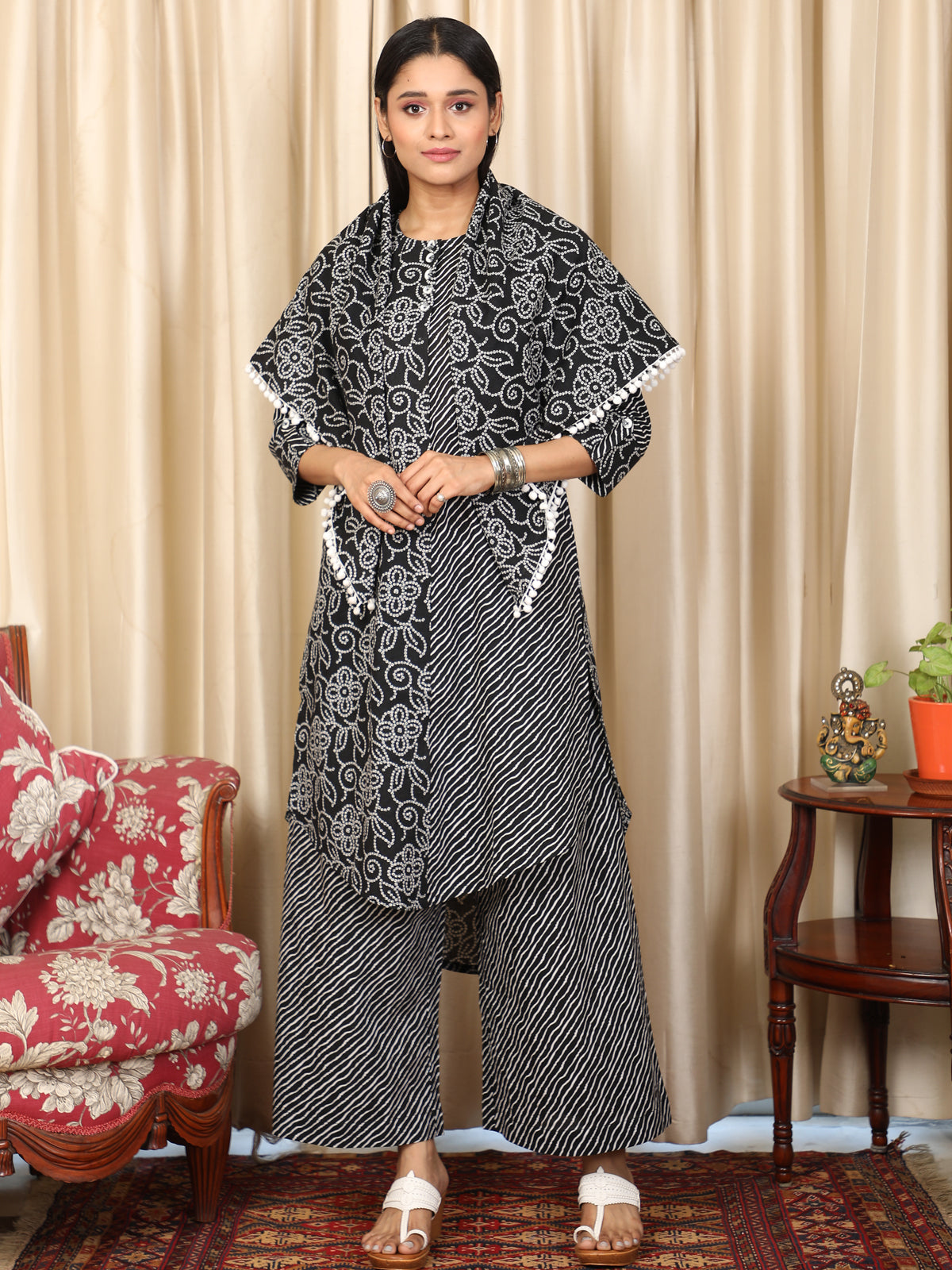 White & Black A Symmetric Kurta UCK22058