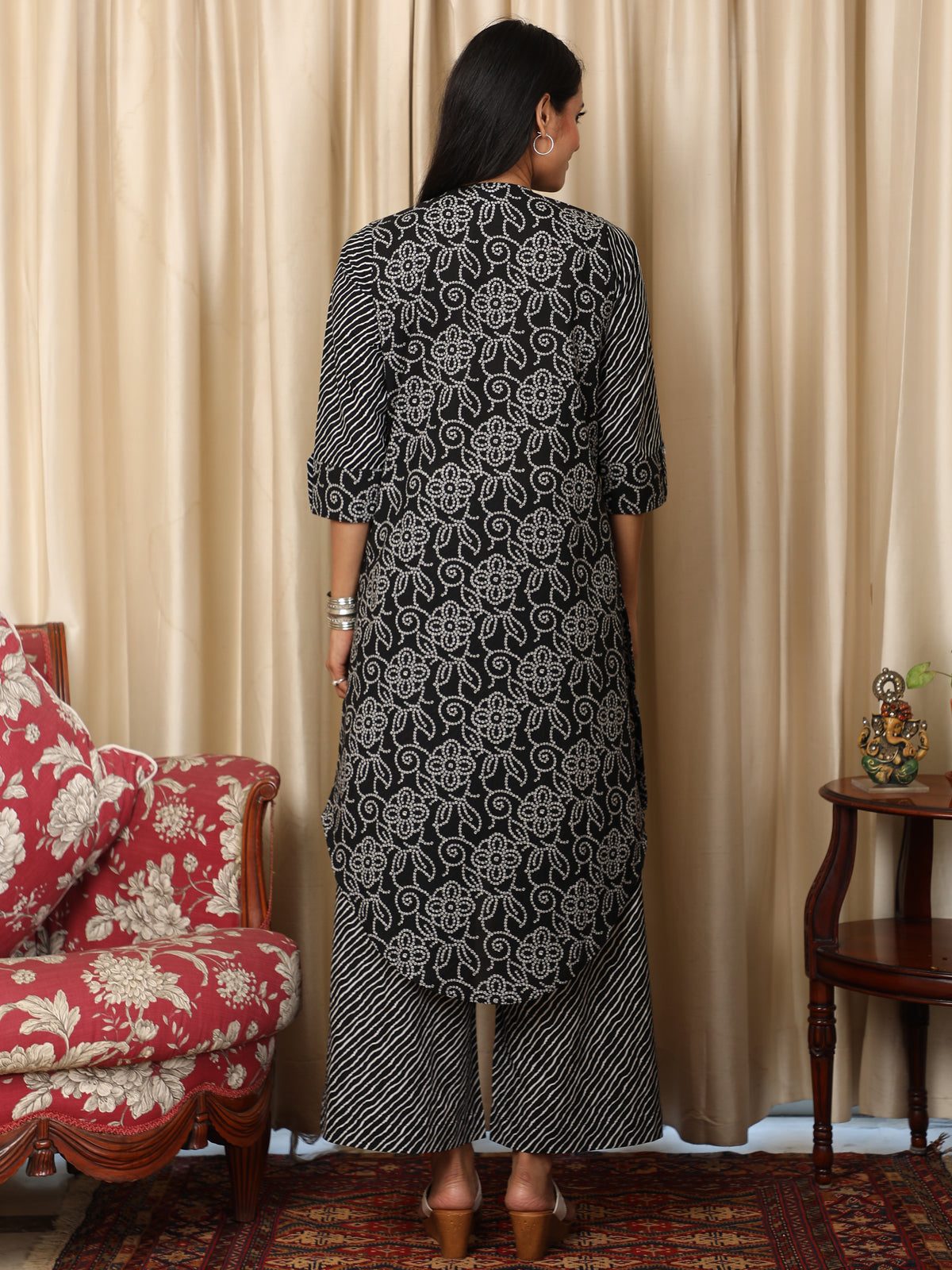 White & Black A Symmetric Kurta UCK22058