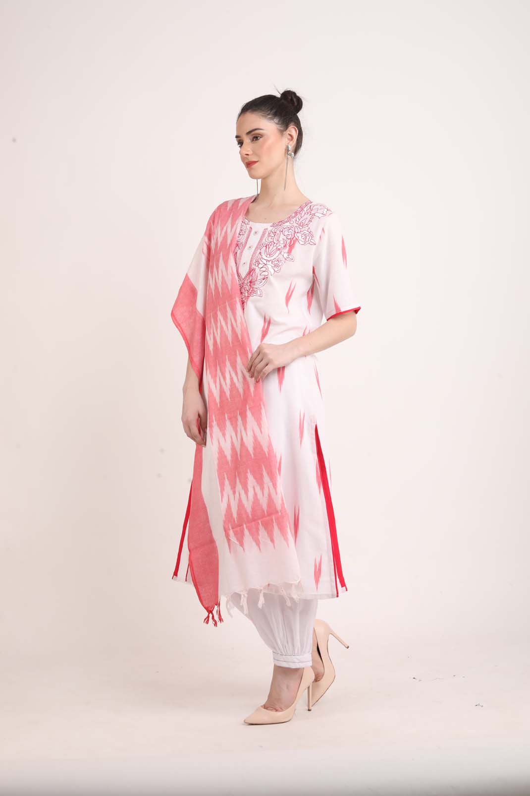 Pink And White Ikkat Kurta with Dupatta UCK22163