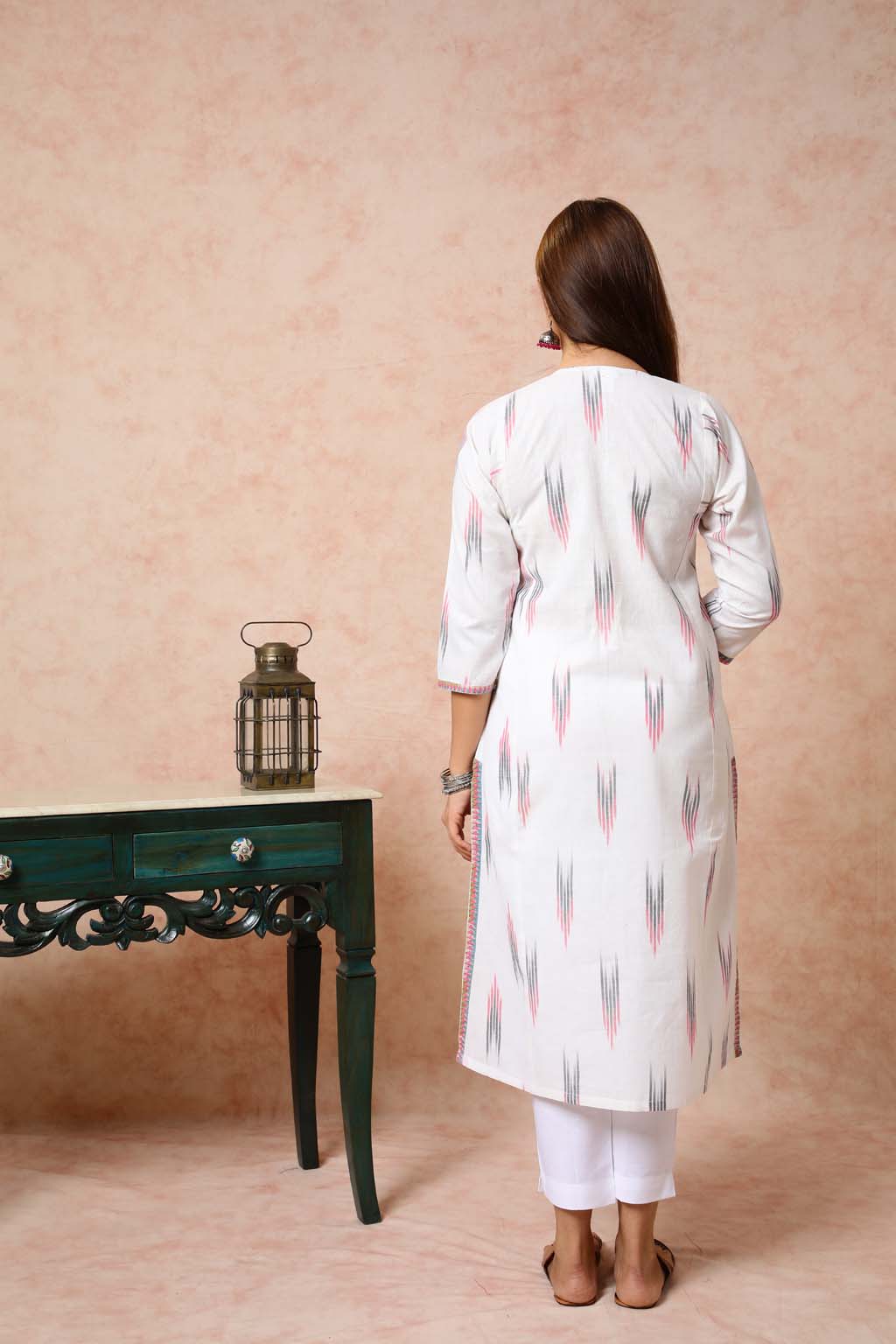 White & Pink Ikkat Printed Kurta UCK22077