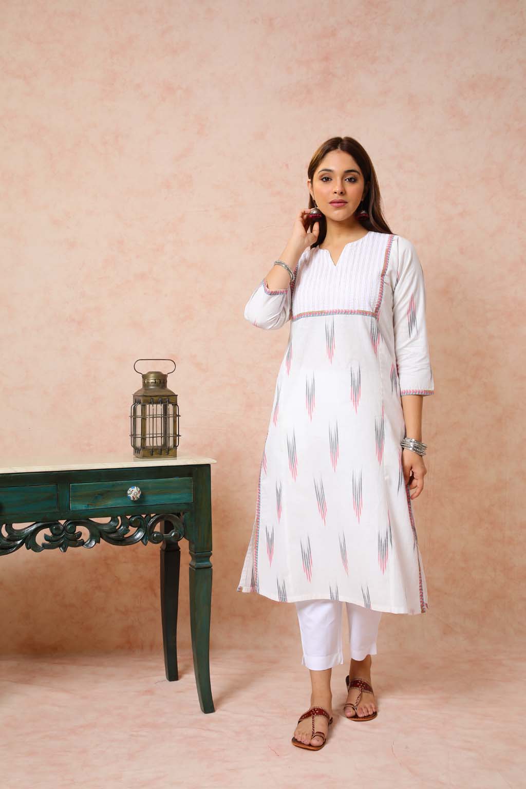 White & Pink Ikkat Printed Kurta UCK22077