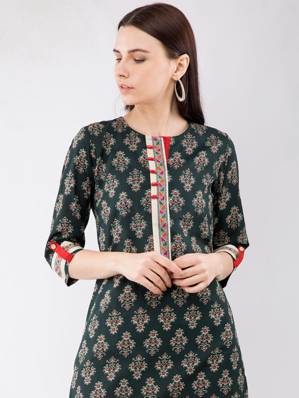 Green Colored Kurti With Moonga Buttons JPS2014