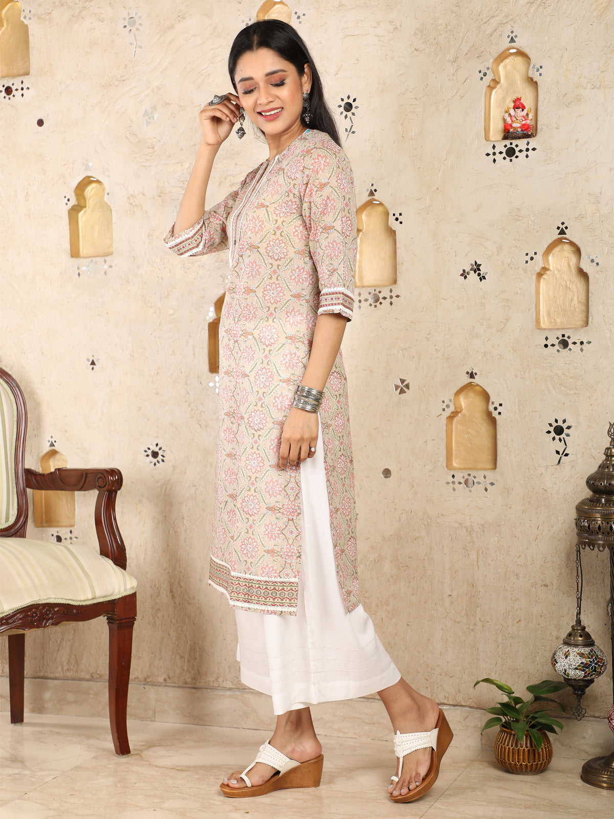 Printed Cotton Mulmul Lace Yok Kurta UCK22007