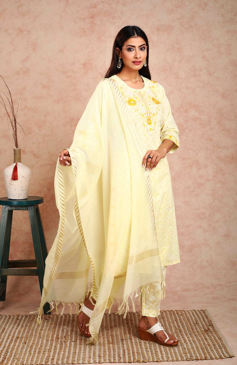 navi-nari-yellow-print-embroidered-neck-a-line-kurta